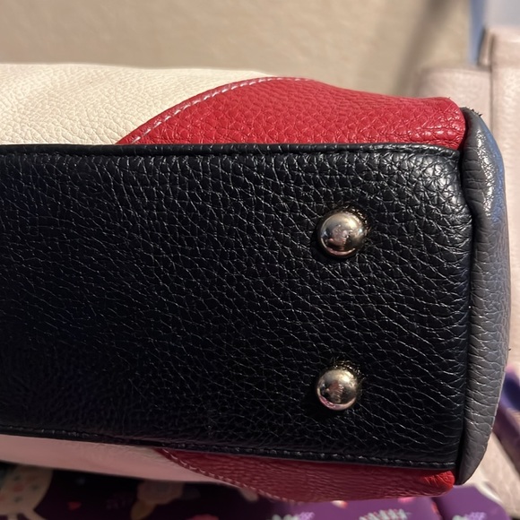 Disney 2013 “Love Story” Handbag - Picture 7 of 11